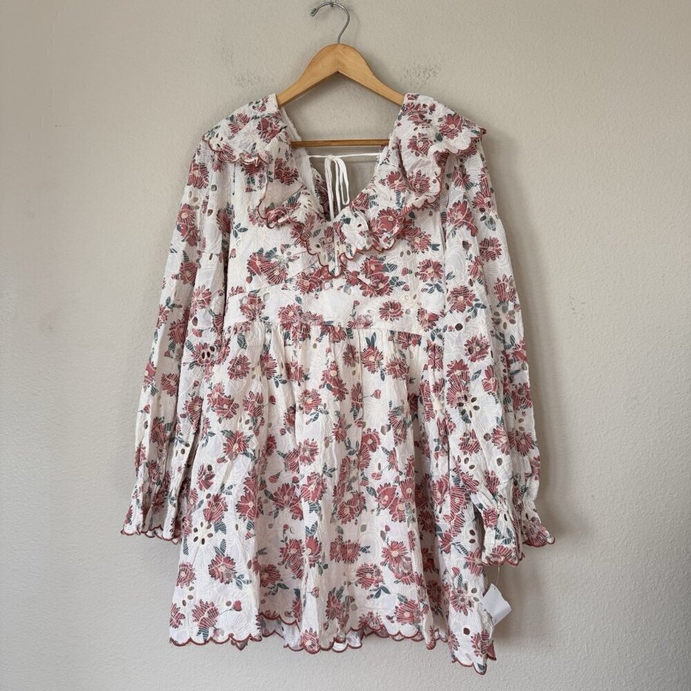 The Impeccable Pig Floral Ruffle Dress in Cream Blue Red size Large Tie Back